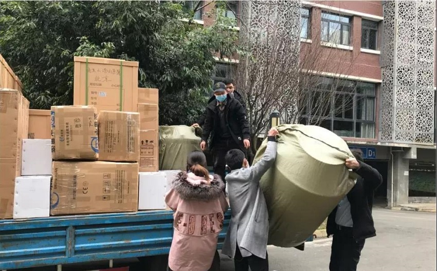 2020,我们用蓝治愈了难!2021,想让世界多一点水思源蓝